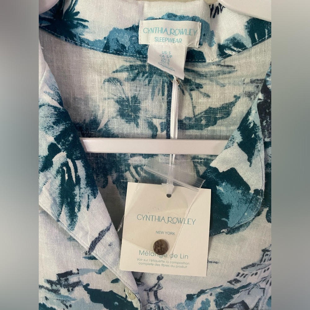 Cynthia Rowley Blue and White linen shirt and shorts set - Picture 3 of 15